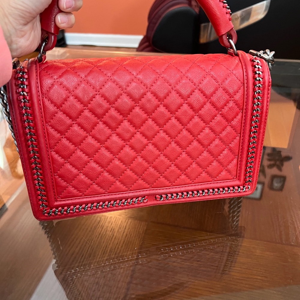 CHANEL Red Quilted Top-Handle Satchel with Chain Trim - Picture 5 of 7